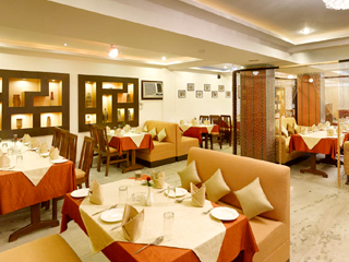 The Pearl Hotel Kolkata Restaurant
