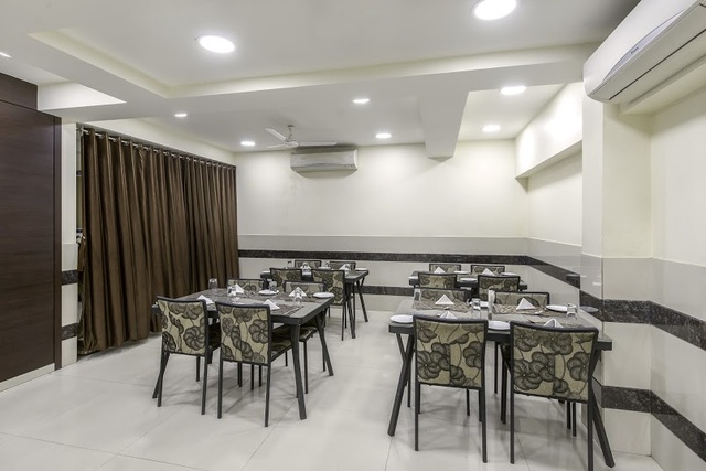 Platinum Hotel Kolkata Restaurant