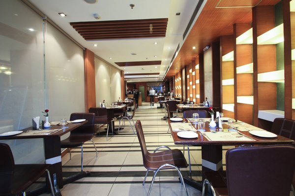 O2 Hotel Kolkata Restaurant