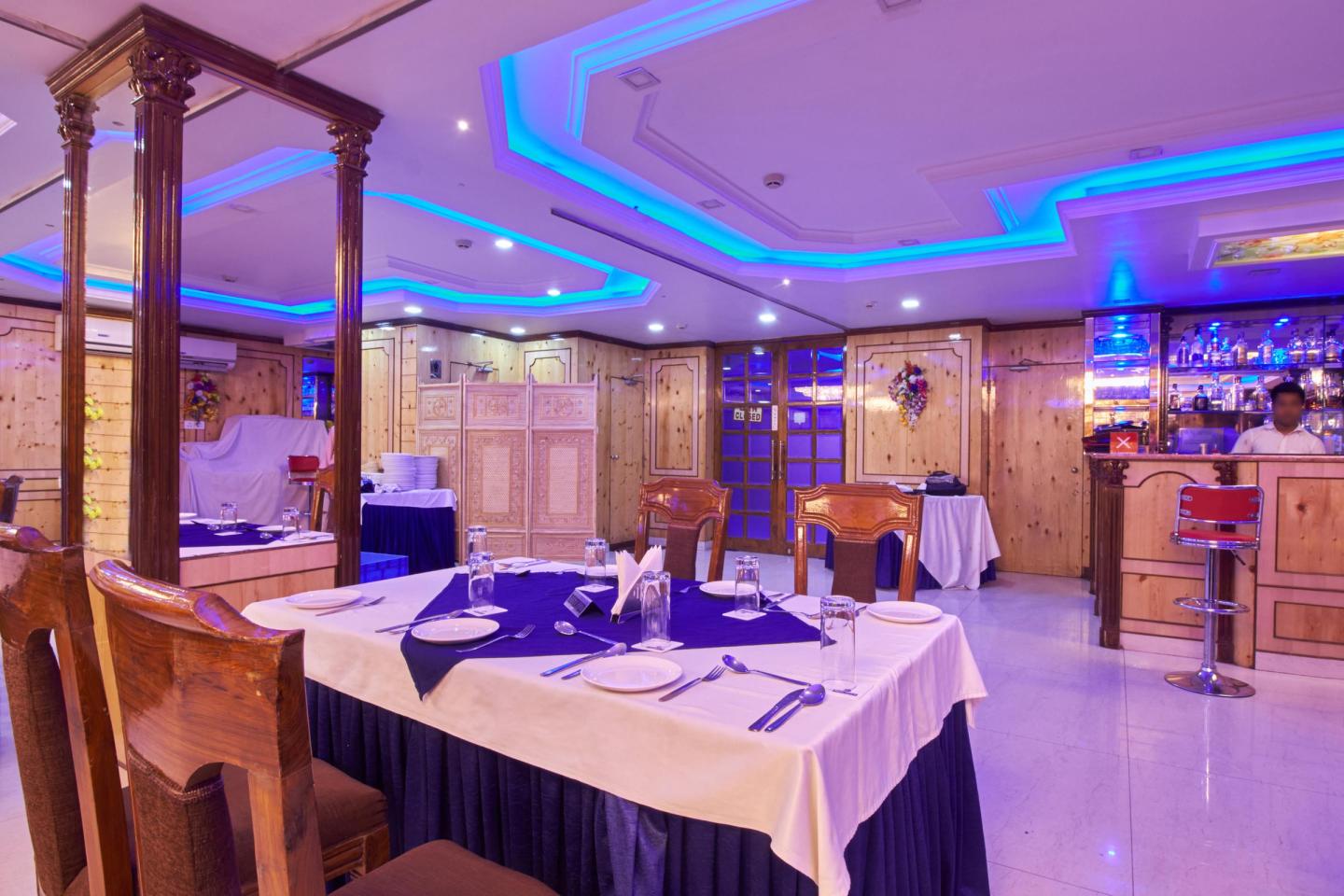 Thames International Hotel Kolkata Restaurant